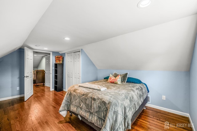 5 Wendy Rd, Woodbridge Proper, NJ 07067 - bedroom featuring wood finished floors, lofted ceiling, baseboards, a closet, and recessed lighting