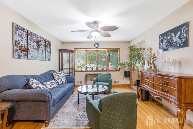 605 Beechwood Ave, Middlesex, NJ 08846 - living room with ceiling fan and wood finished floors