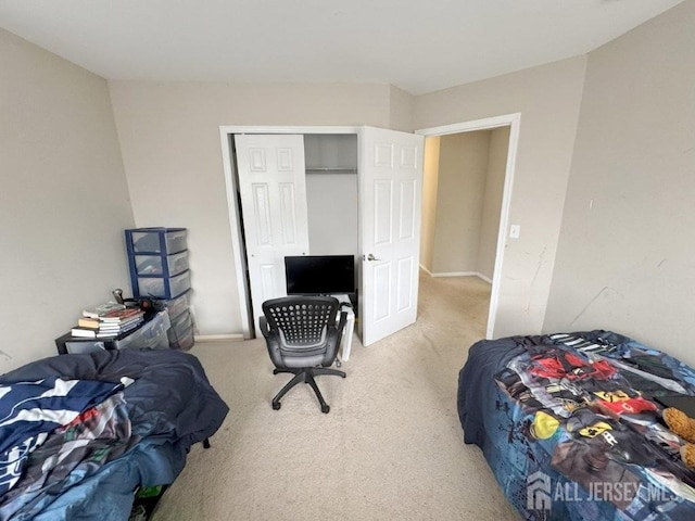 51 S Shore Dr, South Amboy, NJ 08879 - bedroom featuring carpet and a closet