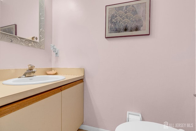 47 Park Gate Dr, Edison, NJ 08820 - half bath with vanity and toilet