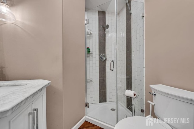 61 Lynn Ct, North Brunswick, NJ 08902 - full bath featuring a stall shower and vanity