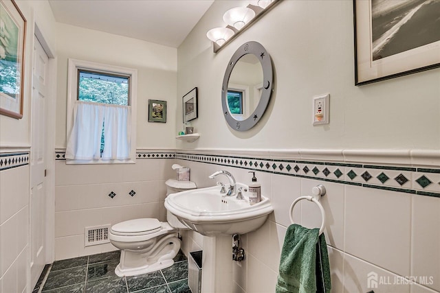 75 Stratford Dr, Colonia, NJ 07067 - photo 22