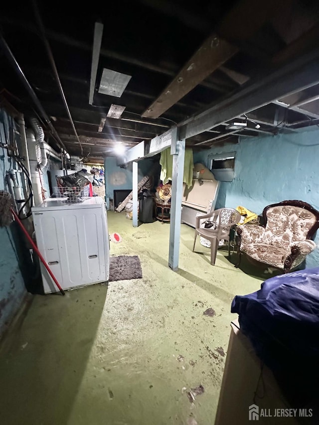 428 Broadhead Pl, Perth Amboy, NJ 08861 - unfinished basement with washer / clothes dryer