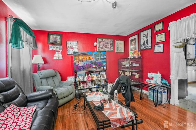 184 Seaman St, New Brunswick, NJ 08901 - office area with wood finished floors