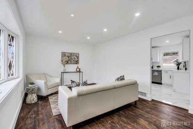 99 Crestview Rd, Fords, NJ 08863 - photo 8