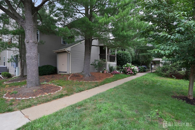 123-G Concordia Cir Unit G, Monroe, NJ 08831 - view of front of property featuring a front lawn