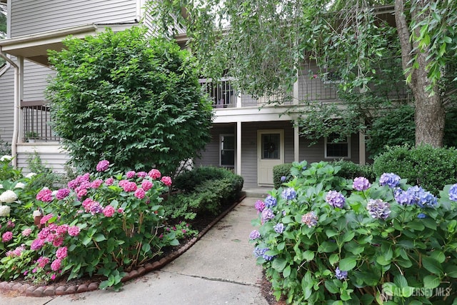 123-G Concordia Cir Unit G, Monroe, NJ 08831 - entrance to property featuring a balcony