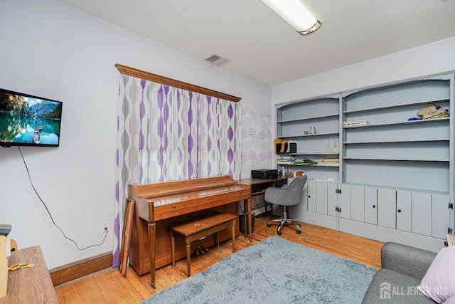 322 2nd St, Middlesex, NJ 08812 - office space with wood finished floors and baseboards