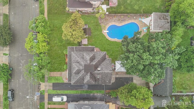 322 2nd St, Middlesex, NJ 08812 - view from above of property featuring a pool