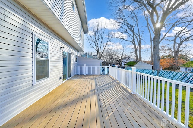 176 Easy St, Edison, NJ 08817 - view of wooden deck