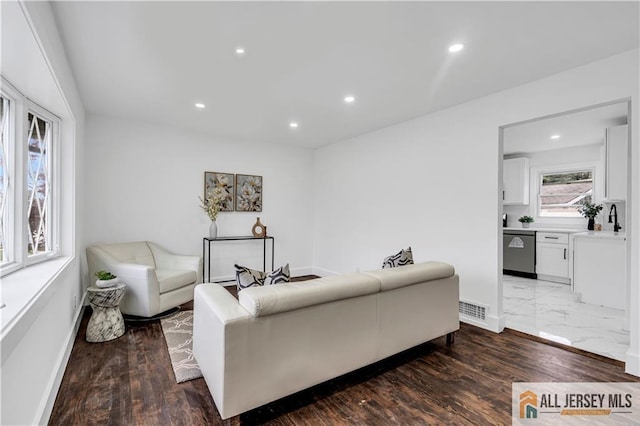 99 Crestview Rd, Fords, NJ 08863 - living room featuring baseboards, recessed lighting, and wood finished floors