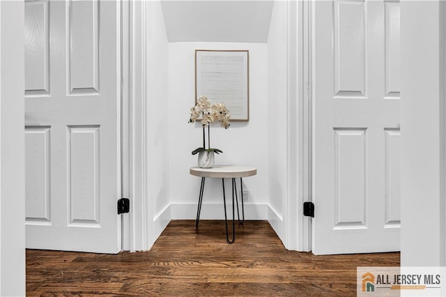 99 Crestview Rd, Fords, NJ 08863 - detailed view of wood finished floors and baseboards