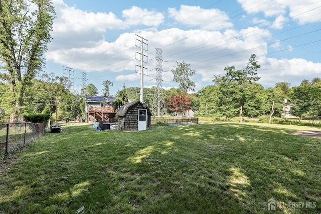 16 Kerschner Ln, East Brunswick, NJ 08816 - view of yard featuring a storage shed