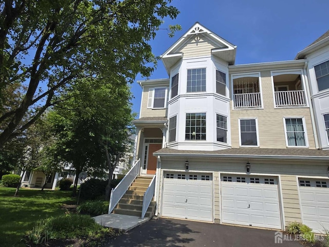 3 Great Beds Way S, Amboy, NJ 08879 - view of front of house with driveway and an attached garage