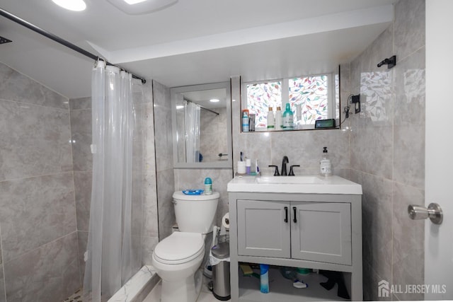 118 Holly St, Port Reading, NJ 07064 - full bath with tile walls, a tile shower, toilet, and vanity