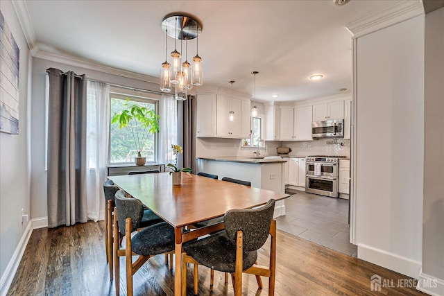 24 Turner Ct, Metuchen, NJ 08840 - dining room with crown molding, wood finished floors, and recessed lighting