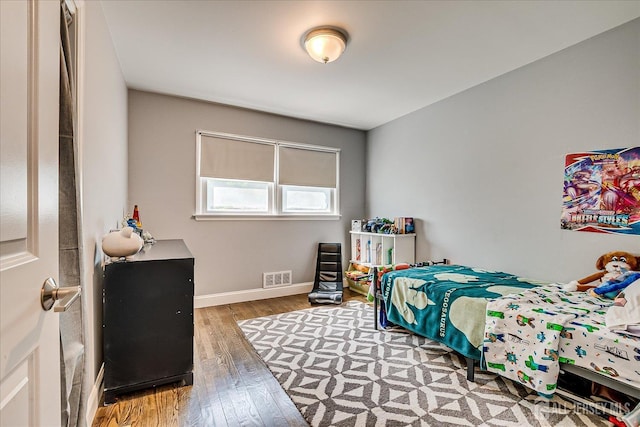 24 Turner Ct, Metuchen, NJ 08840 - bedroom with wood finished floors and baseboards