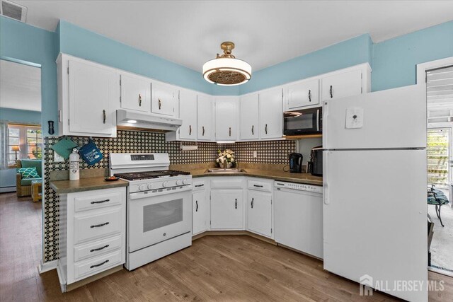 17 Columbine Cir, Toms River, NJ 08755 - photo 12