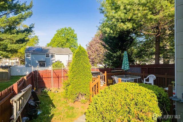 39 Gary Ct, South Brunswick, NJ 08810 - view of fenced backyard