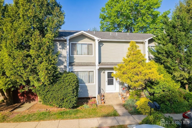 39 Gary Ct, South Brunswick, NJ 08810 - view of front of property
