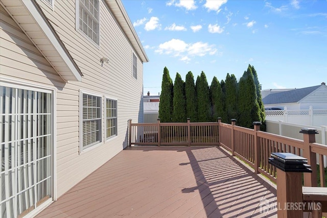 861 S Birch St S, Perth Amboy, NJ 08861 - view of wooden deck