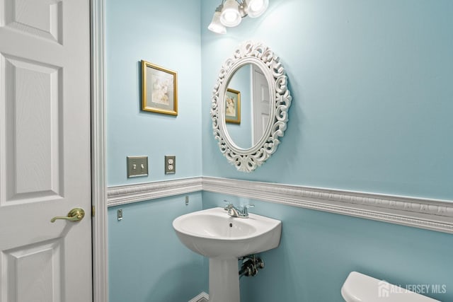 31 Mcgowan Ct, Old Bridge, NJ 08857 - half bath featuring toilet