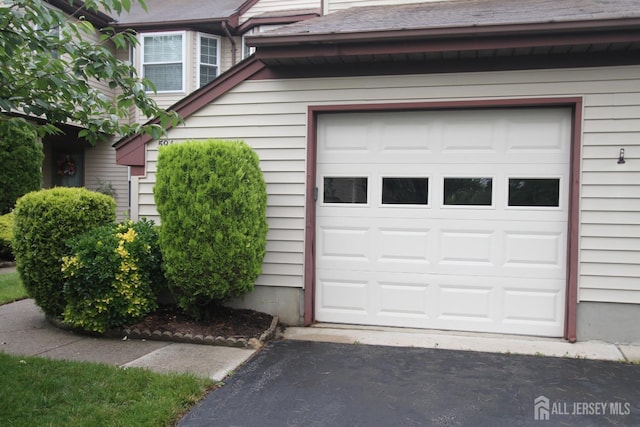 59-A Yorkshire Dr, Monroe, NJ 08831 - garage featuring driveway