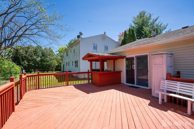 4 Harvey Rd, South Brunswick, NJ 08852 - view of wooden terrace