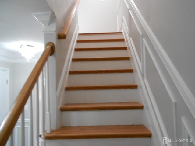 4 Harvey Rd, South Brunswick, NJ 08852 - view of stairway
