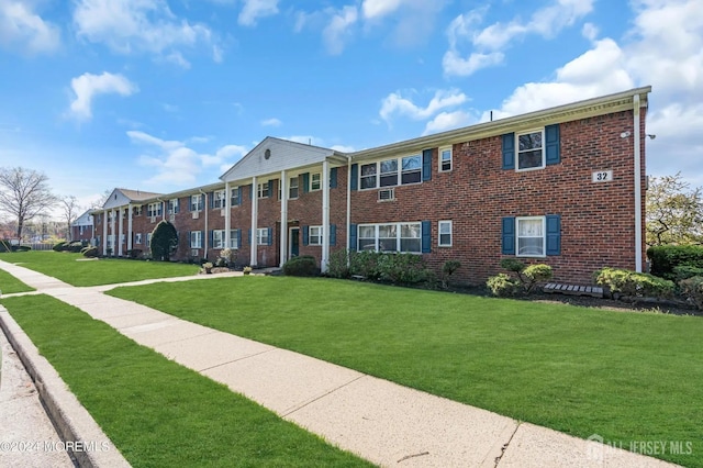 32 Woodedge Ave Unit 5, Edison, NJ 08817 - view of building exterior