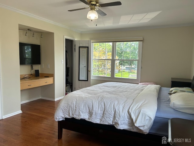 6 Quaker St, Edison, NJ 08820 - bedroom featuring dark wood-style floors, crown molding, and a ceiling fan