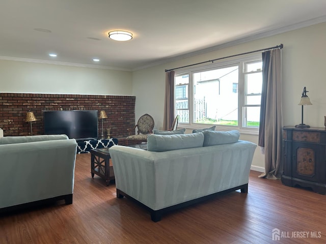 6 Quaker St, Edison, NJ 08820 - living area featuring dark wood finished floors and ornamental molding