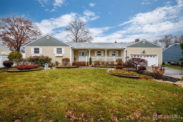 ranch-style home featuring a front lawn, a porch, and a garage