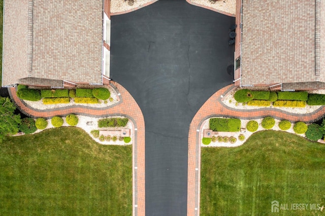 9 Bouvier Ln, South Brunswick, NJ 08816 - drone / aerial view