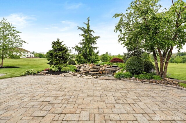 9 Bouvier Ln, South Brunswick, NJ 08816 - view of patio