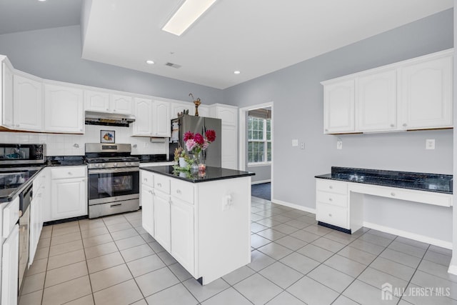 6 Garretson Dr, Franklin, NJ 08823 - kitchen featuring stainless steel appliances, under cabinet range hood, tasteful backsplash, white cabinetry, and recessed lighting