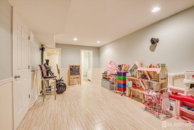 playroom with recessed lighting
