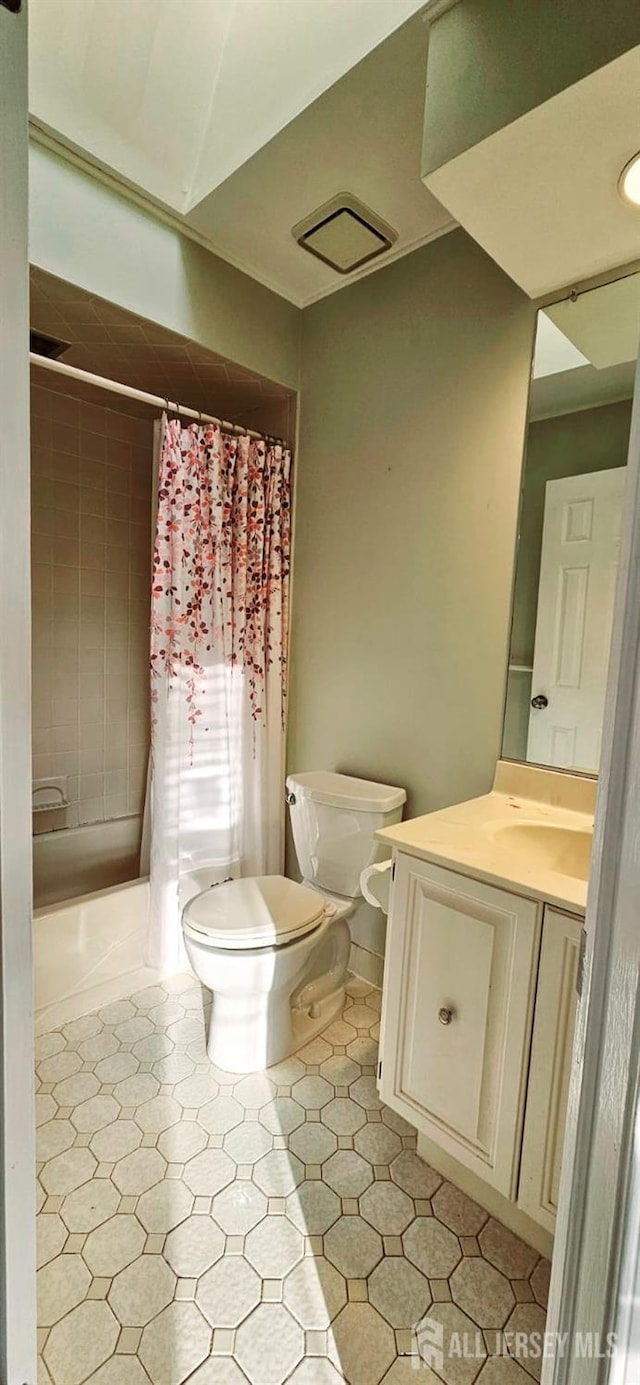 2003 Timber Oaks Rd, Edison, NJ 08820 - full bathroom with vanity and a shower with shower curtain