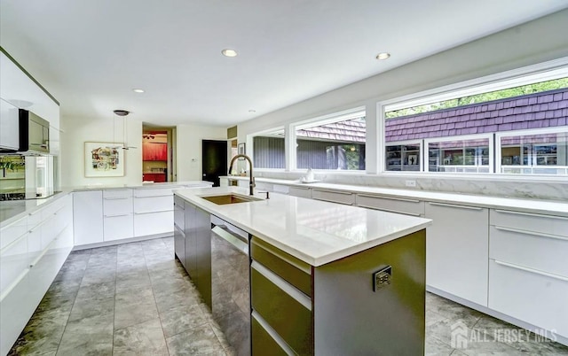 1580 Mountain Top Rd, Bridgewater, NJ 08807 - kitchen featuring modern cabinets, a sink, dishwasher, an island with sink, and white cabinets