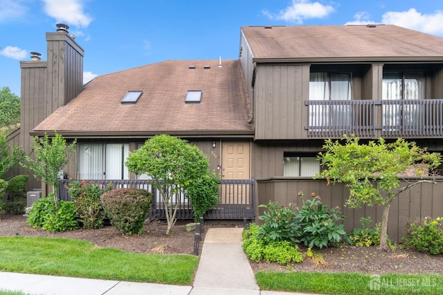 348 Westgate Dr, Edison, NJ 08820 - photo 2