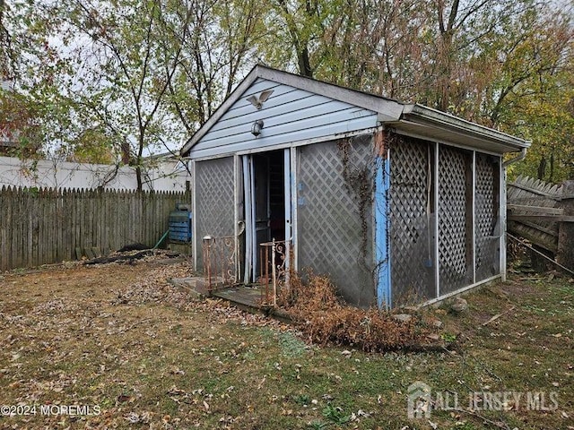 view of outbuilding