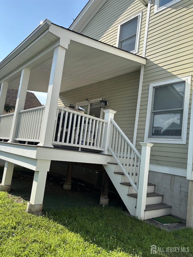 89 Sharot St, Carteret, NJ 07008 - view of side of home