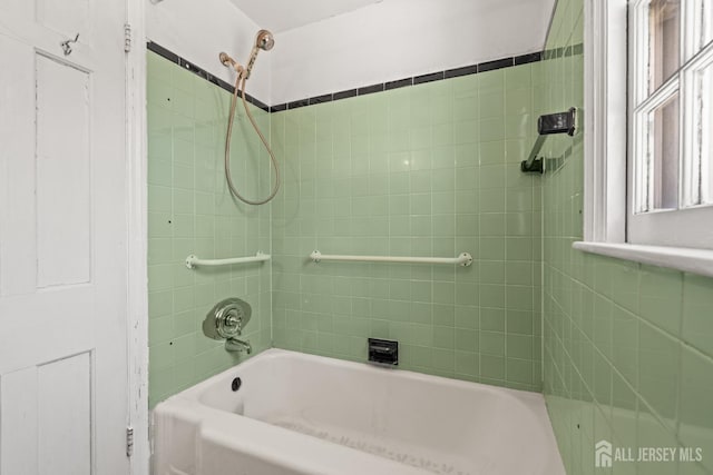 full bath with shower / washtub combination