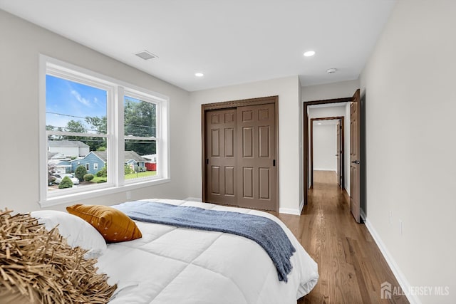 35 Glenville Rd, Edison, NJ 08817 - bedroom with light wood-style flooring, recessed lighting, and a closet
