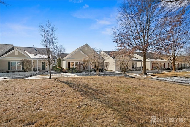 view of front of house with a front yard