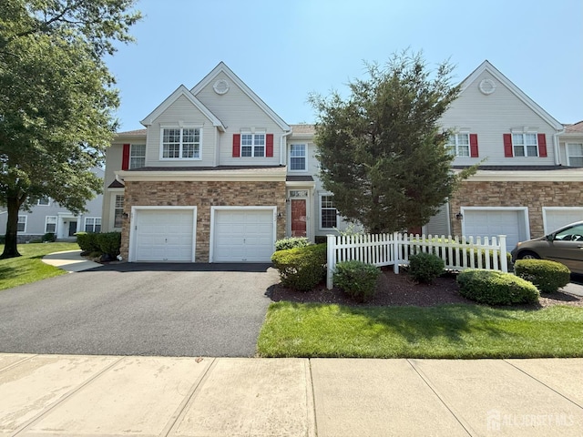 602 Yarrow Cir S, Brunswick, NJ 08810 - photo 1