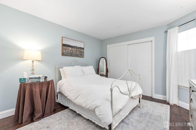 29 Tansy Ct, Bedminster, NJ 07921 - bedroom featuring baseboards, wood finished floors, and a closet