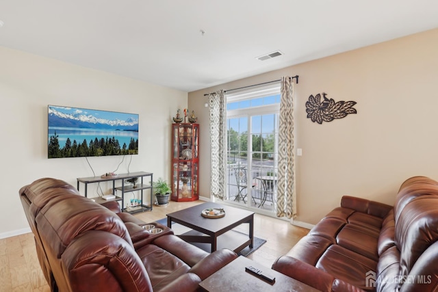 1525 Hudson Cir, Highland Park, NJ 08904 - living area with wood finished floors and baseboards