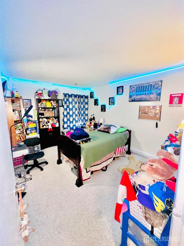 view of carpeted bedroom