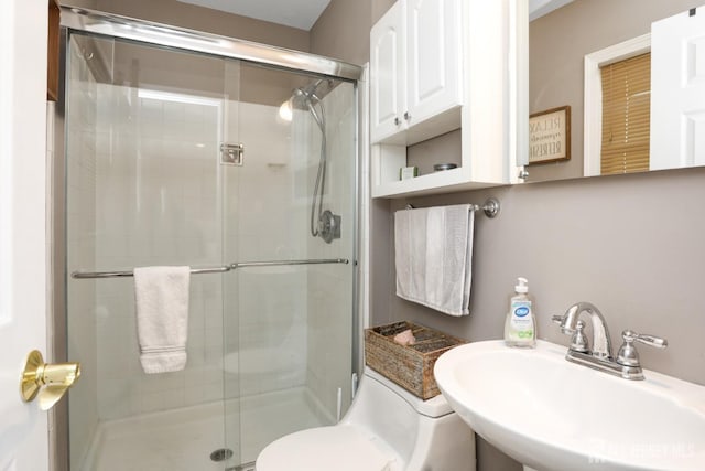 7 Arthurs Ct, Manalapan, NJ 07726 - full bath with a sink, a stall shower, and toilet